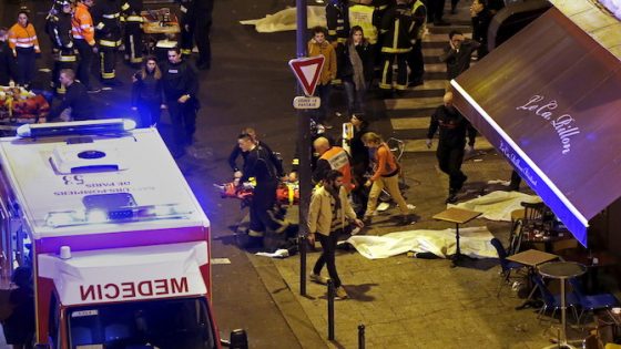 المغربي المتهم الرئيسي في اعتداءات باريس “يعتذر للضحايا” ويروي القصة