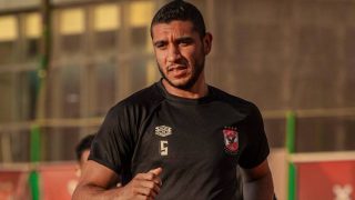 “الكاف” يقرر إيقاف مدافع الأهلي رامي ربيعة لمبارتين بسبب طرده في نهائي عصبة الأبطال أمام الوداد