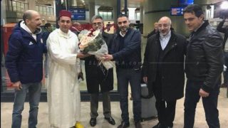 إستقبال بالورود لبعثة الوداد من طرف فعاليات نادي شباب بلوزداد الجزائري