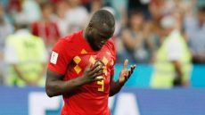 لوكاكو يكسر زجاج مقاعد البدلاء بعد الإقصاء من كاس العالم (فيديو)