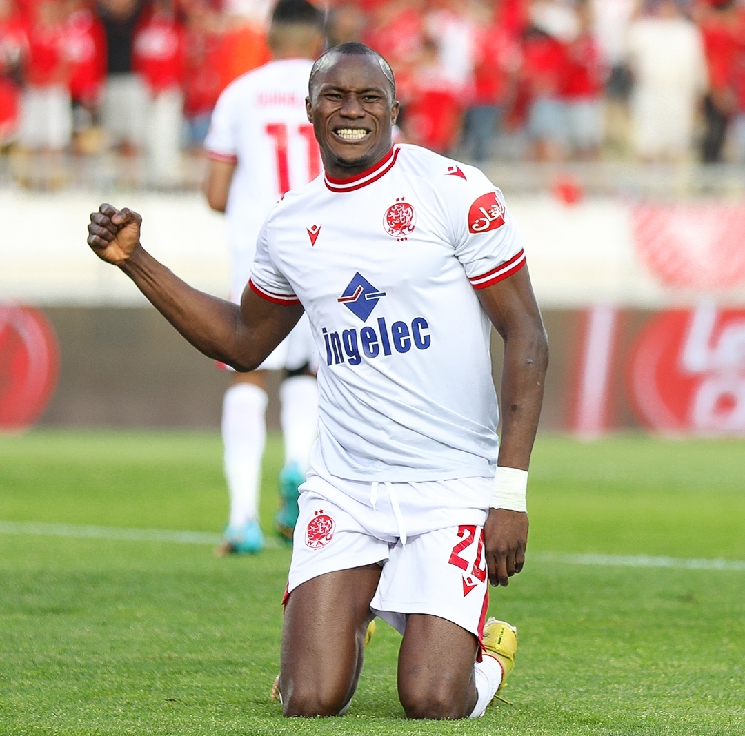 سامبو في صدارة الهدافين رغم تراجع عداده