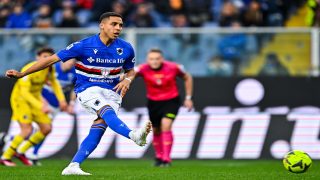 اياب اسود وعلاقة سيئة مع المدرب