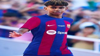 إصابة لامين يامال تثير قلق نادي برشلونة الإسباني