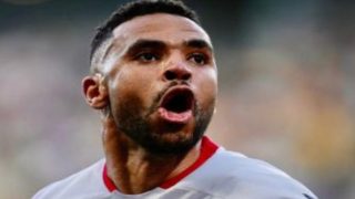 يوسف النصيري يسجل ويقود إشبيلية لانتصار ساحق على ألميريا في الدوري الإسباني